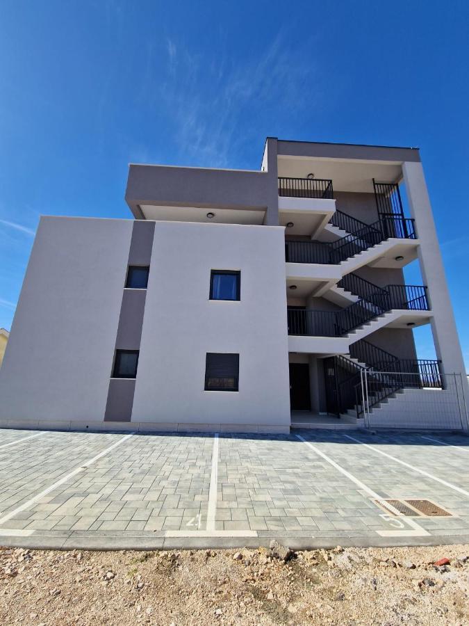 Apartment Luka Privlaka  Buitenkant foto